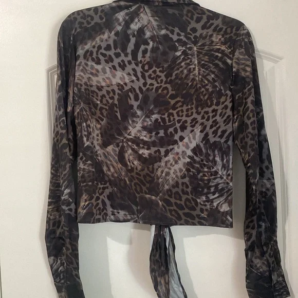 Guess Women's Black Leopard Print Tie-Front Top NWOT - Picture 7 of 7